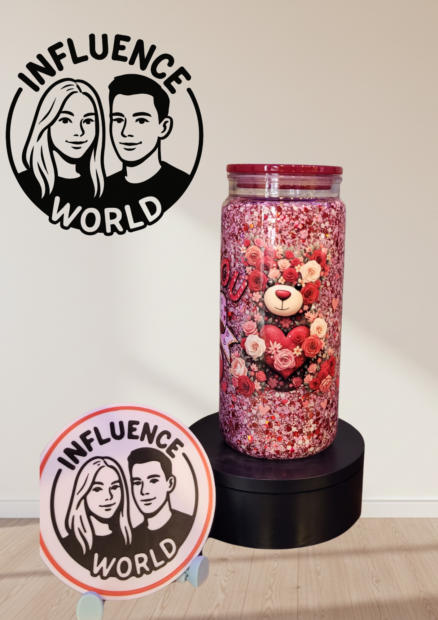 Sweet Rose Teddy – 20 oz Snowglobe Tumbler mit Herz-Bär & Kirsch-Motiv