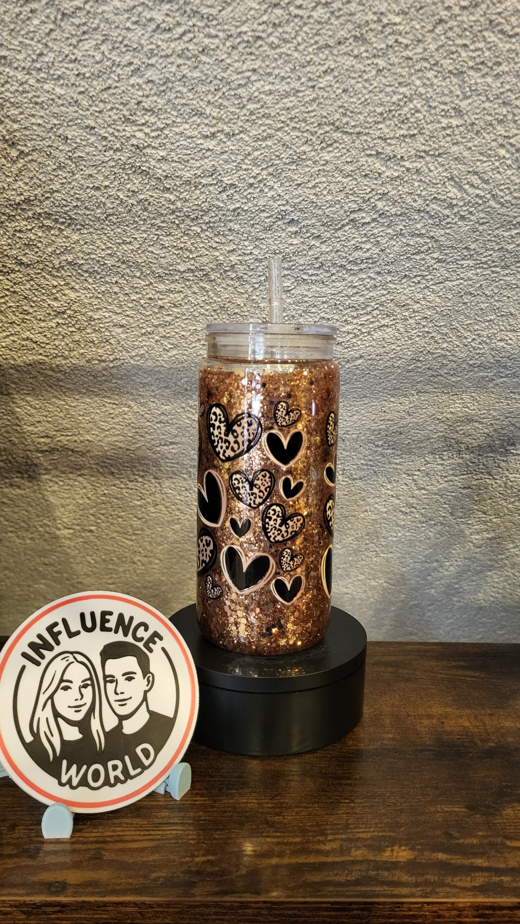 Dein Universum zum Schütteln: Dein Custom Snowglobe-Becher! ✨