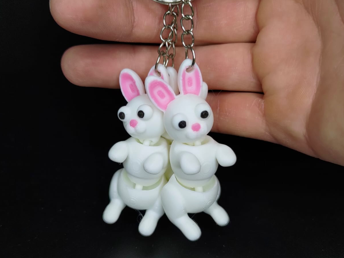 🐰 "Happy Bunny" Schlüsselanhänger – Dein beweglicher Osterhase für unterwegs